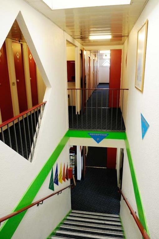 Lemon Hotel Le Coteau Bagian luar foto
