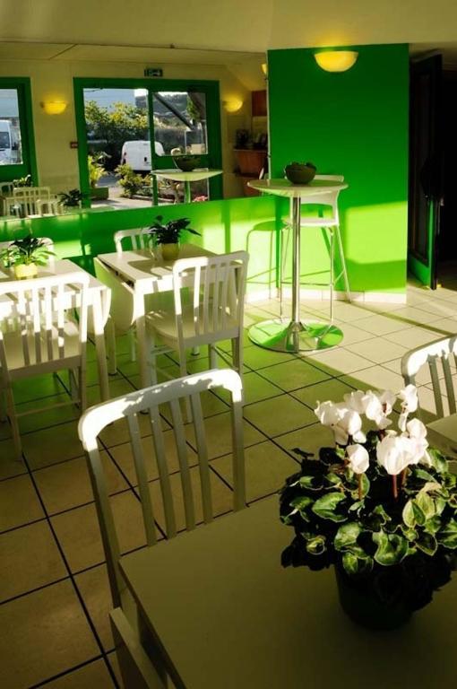 Lemon Hotel Le Coteau Bagian luar foto